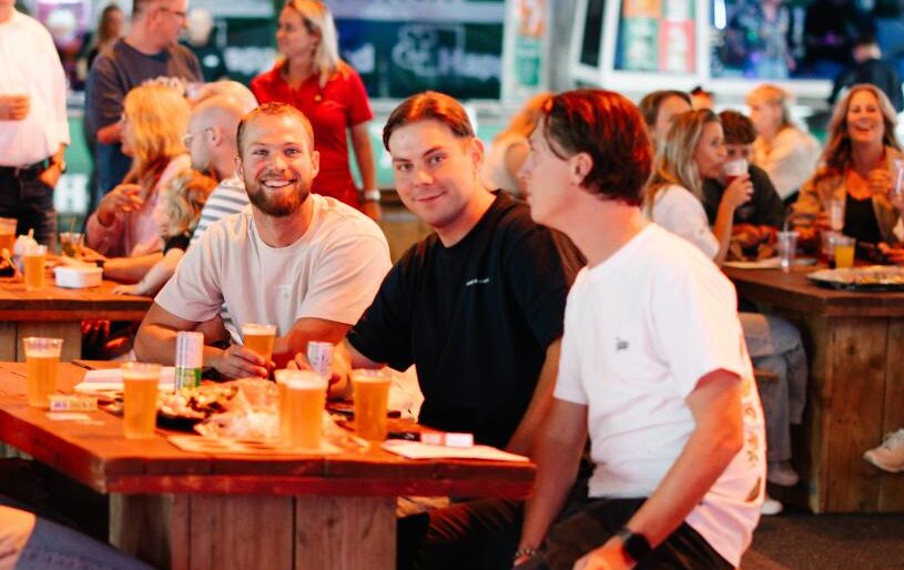 Reserveer nu jouw tafel voor de Hoevelakense VrijMiBo! 🎉